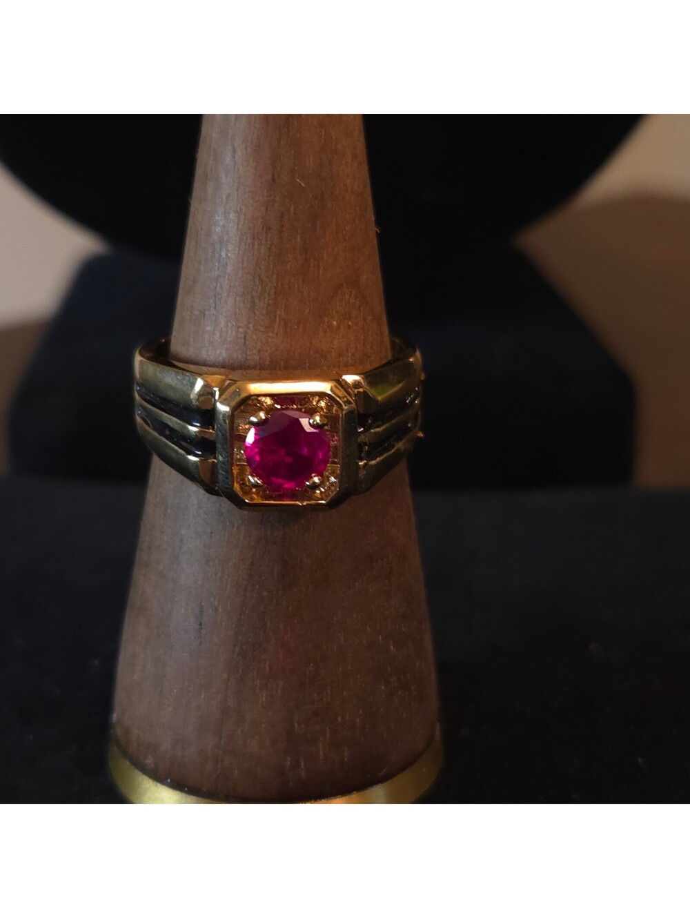 Vintage Size 11 - 14K HGE LIND & Ruby Ring